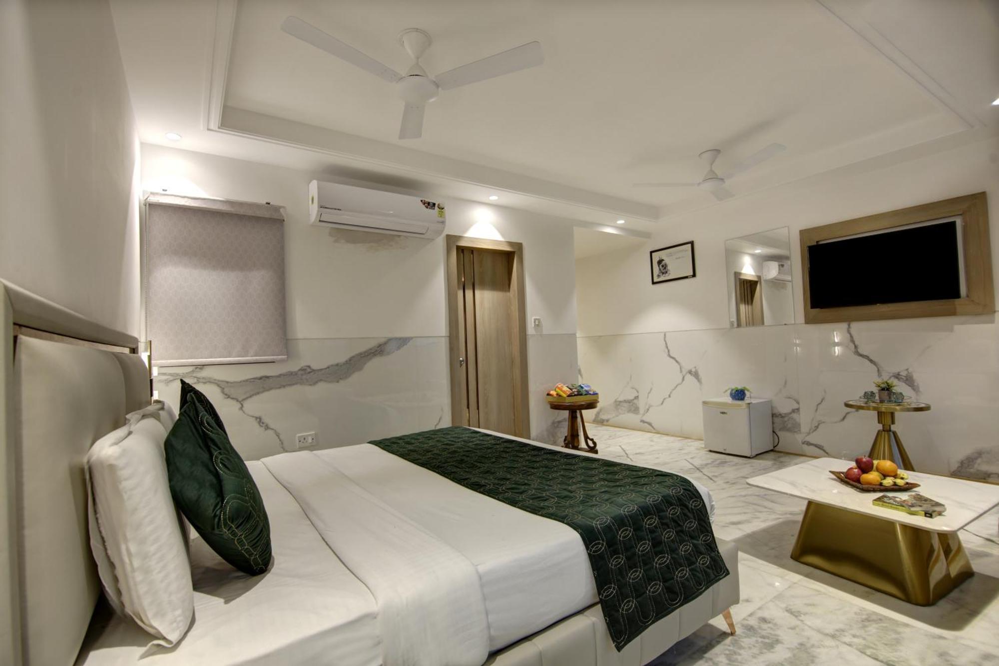 Hotel International Inn - Near Delhi Airport New Delhi Exterior photo