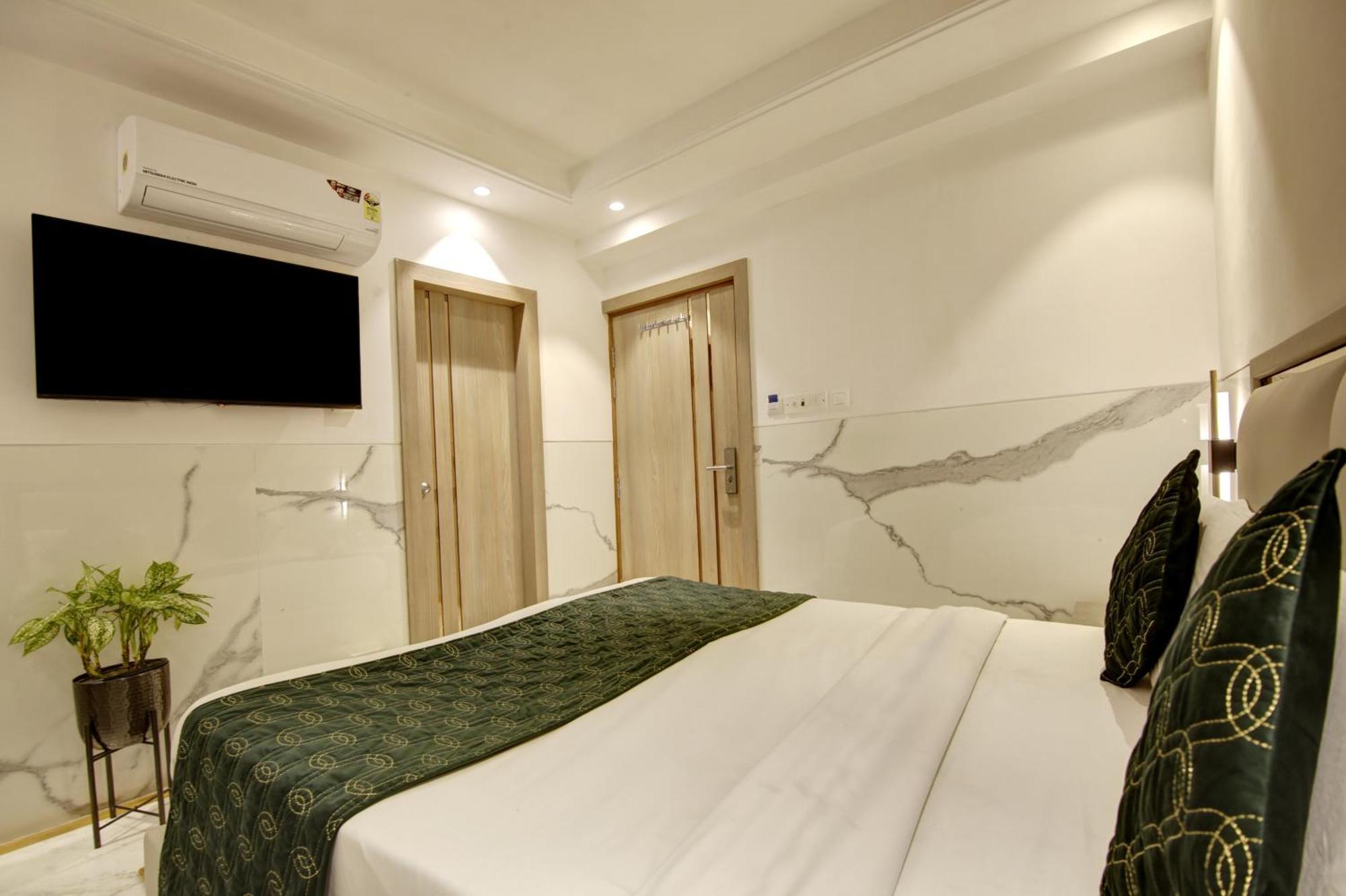 Hotel International Inn - Near Delhi Airport New Delhi Exterior photo