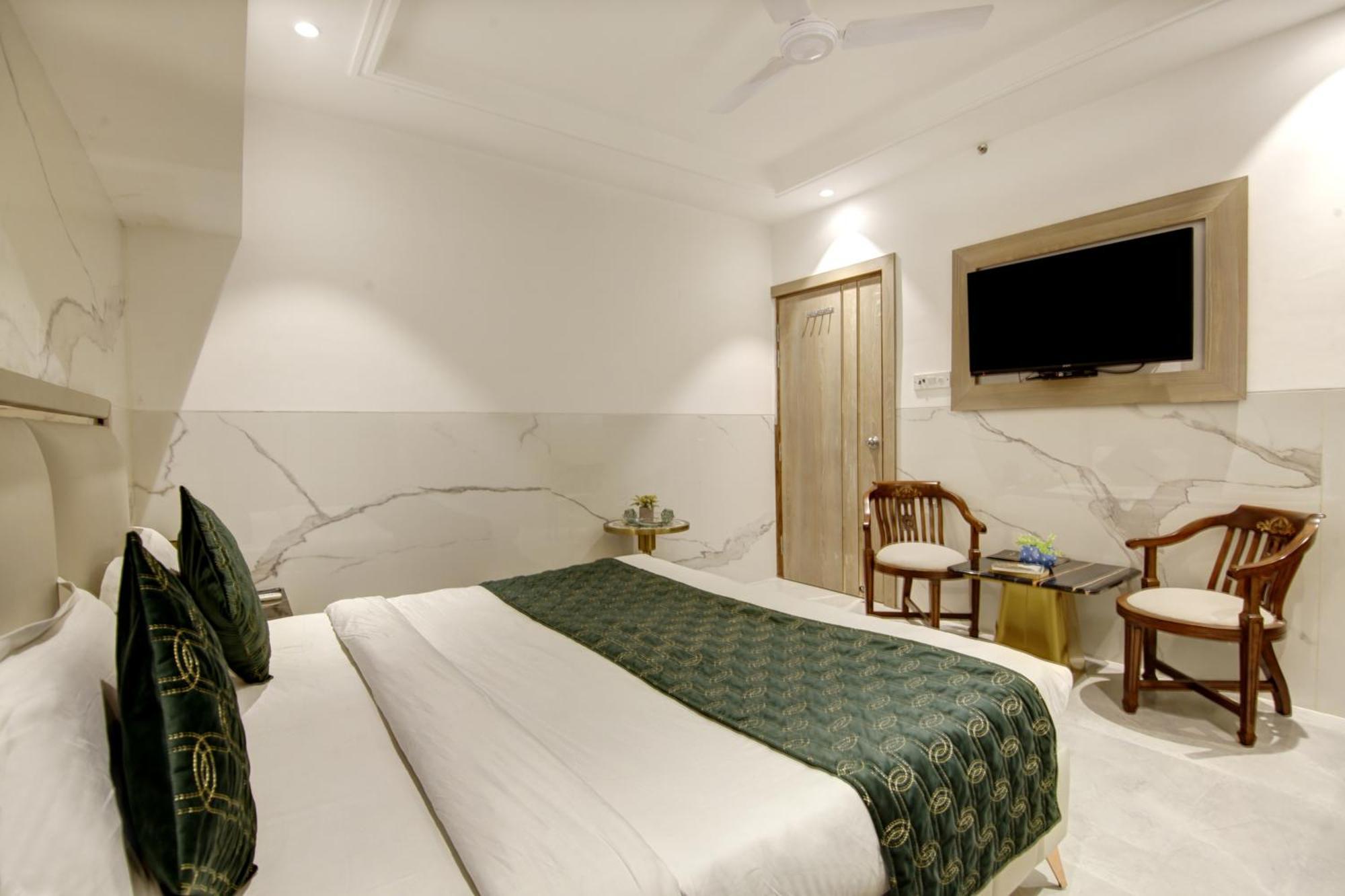 Hotel International Inn - Near Delhi Airport New Delhi Exterior photo