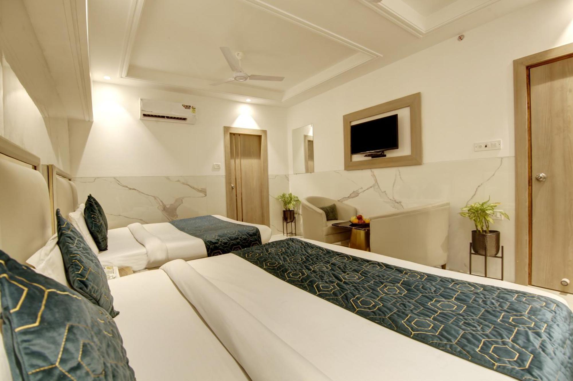 Hotel International Inn - Near Delhi Airport New Delhi Exterior photo