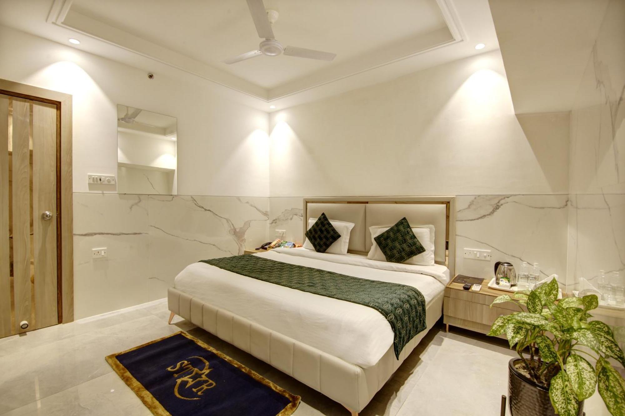 Hotel International Inn - Near Delhi Airport New Delhi Exterior photo